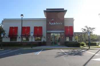 applebees-shoppes-celebration-place