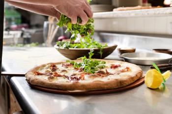 flippers-pizzeria-restaurants-rolling-oaks
