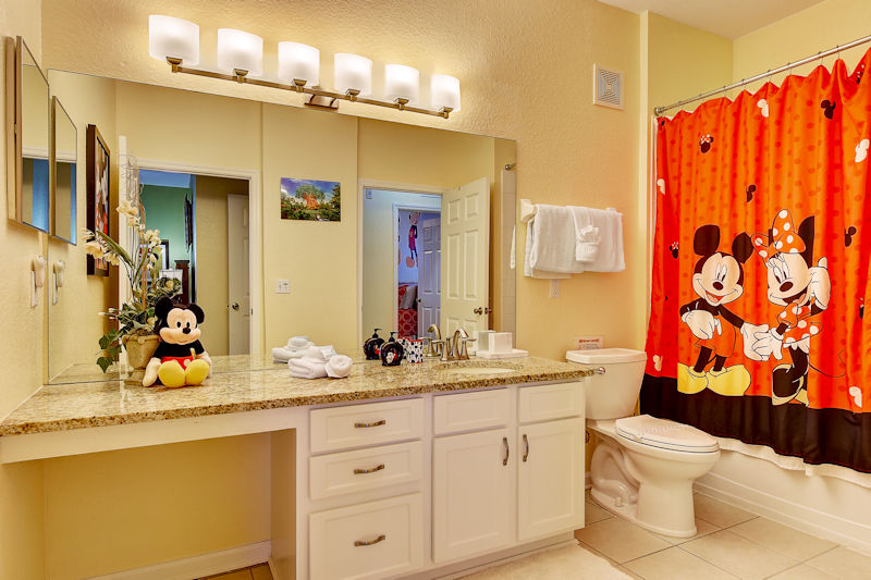 Disney bath Mickey