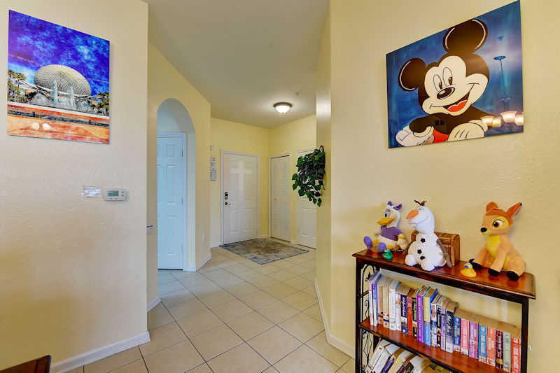 entryway Mickey